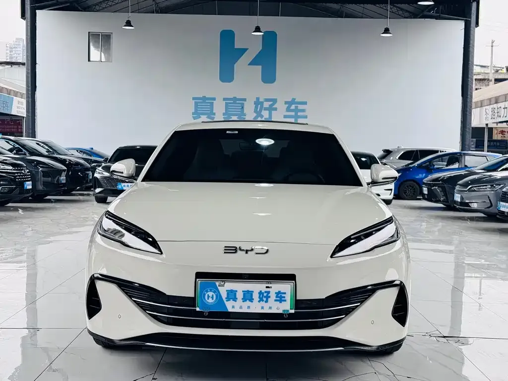 BYD Seal — фото 9