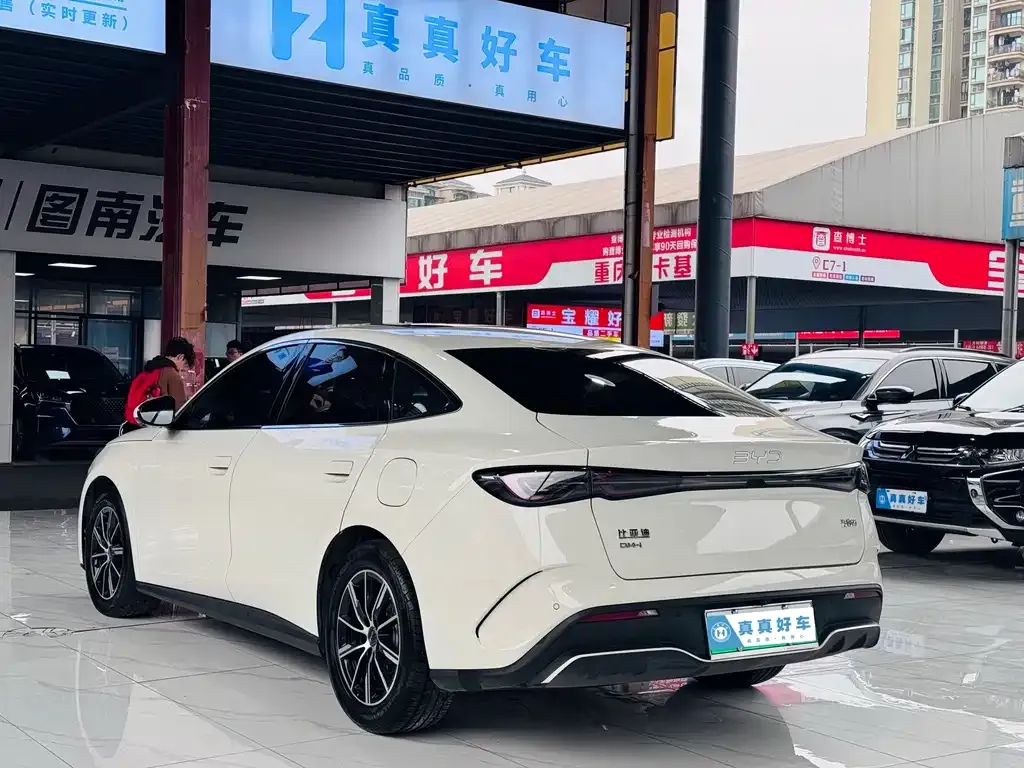 BYD Seal — фото 7