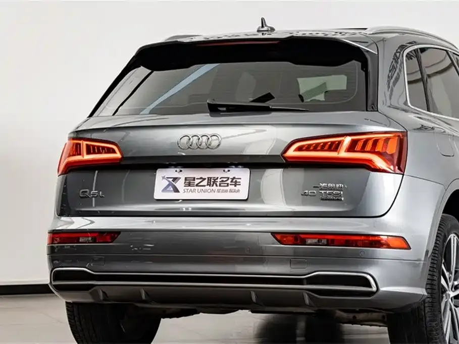 Audi Q5L — фото 3