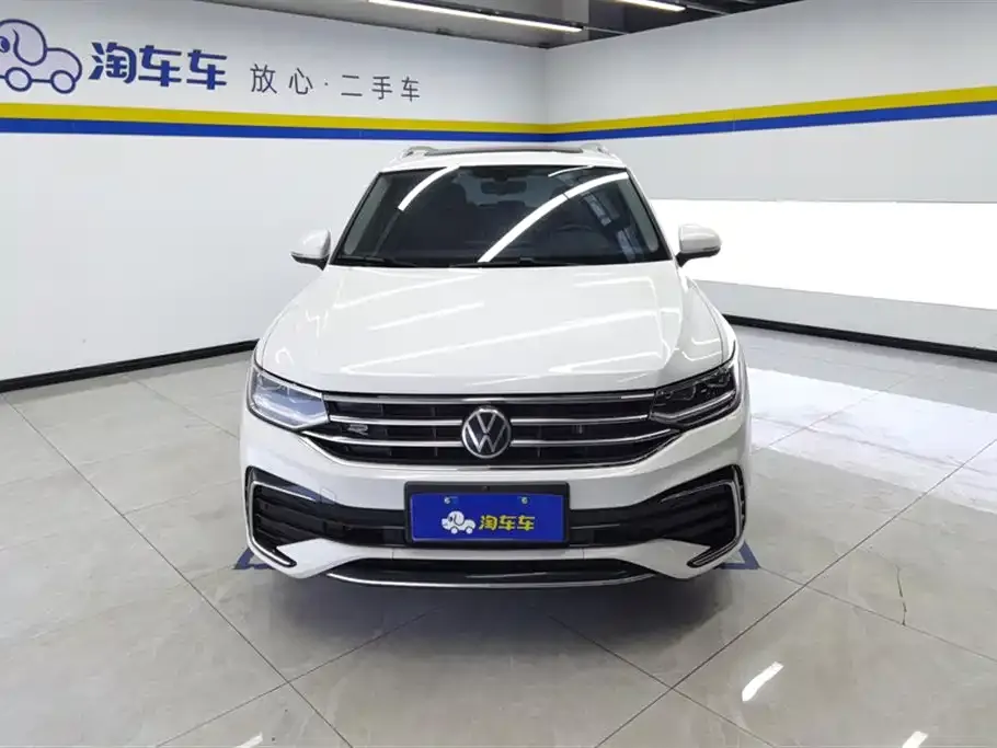 Volkswagen Tiguan L — фото 3