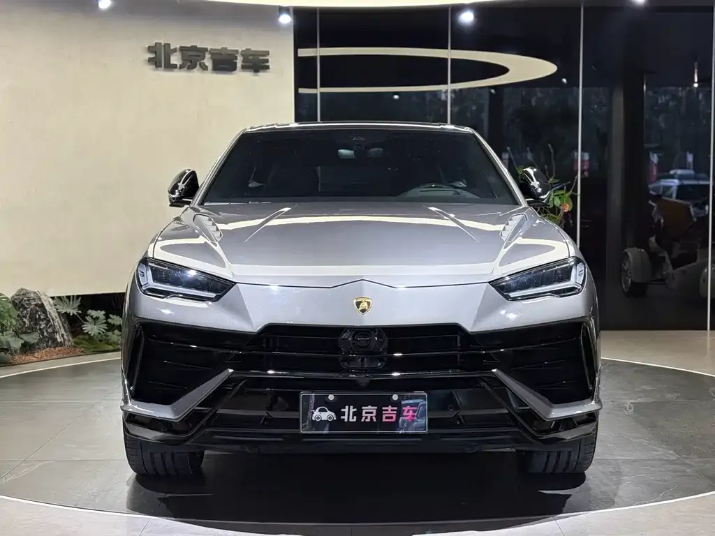 Lamborghini Urus — фото 3
