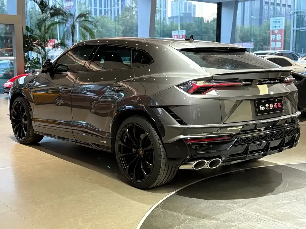 Lamborghini Urus — фото 5