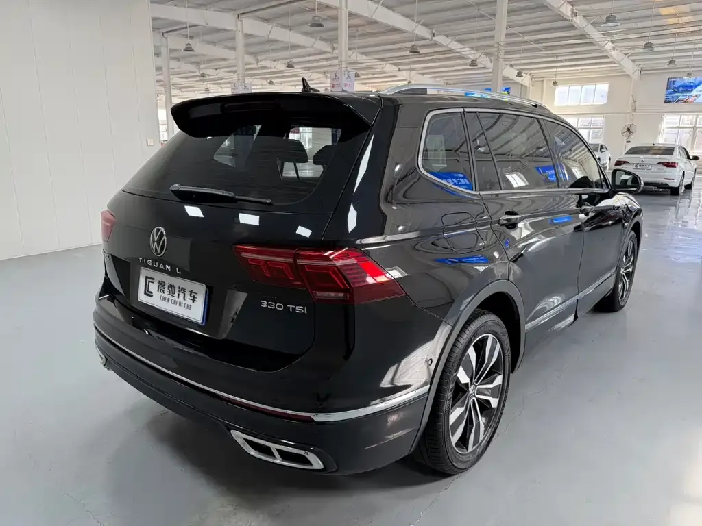 Volkswagen Tiguan L — фото 5