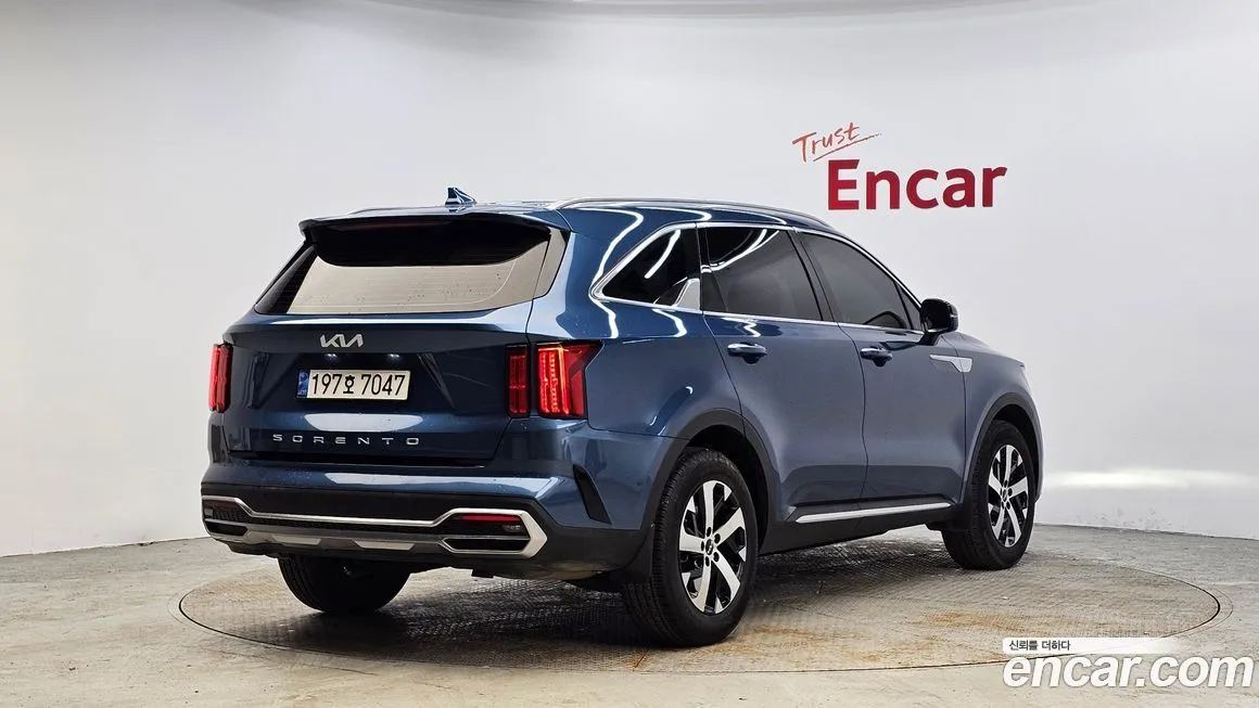 Kia Sorento — фото 7