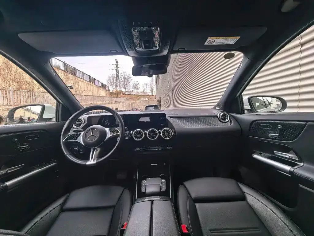 Mercedes-Benz GLA — фото 6