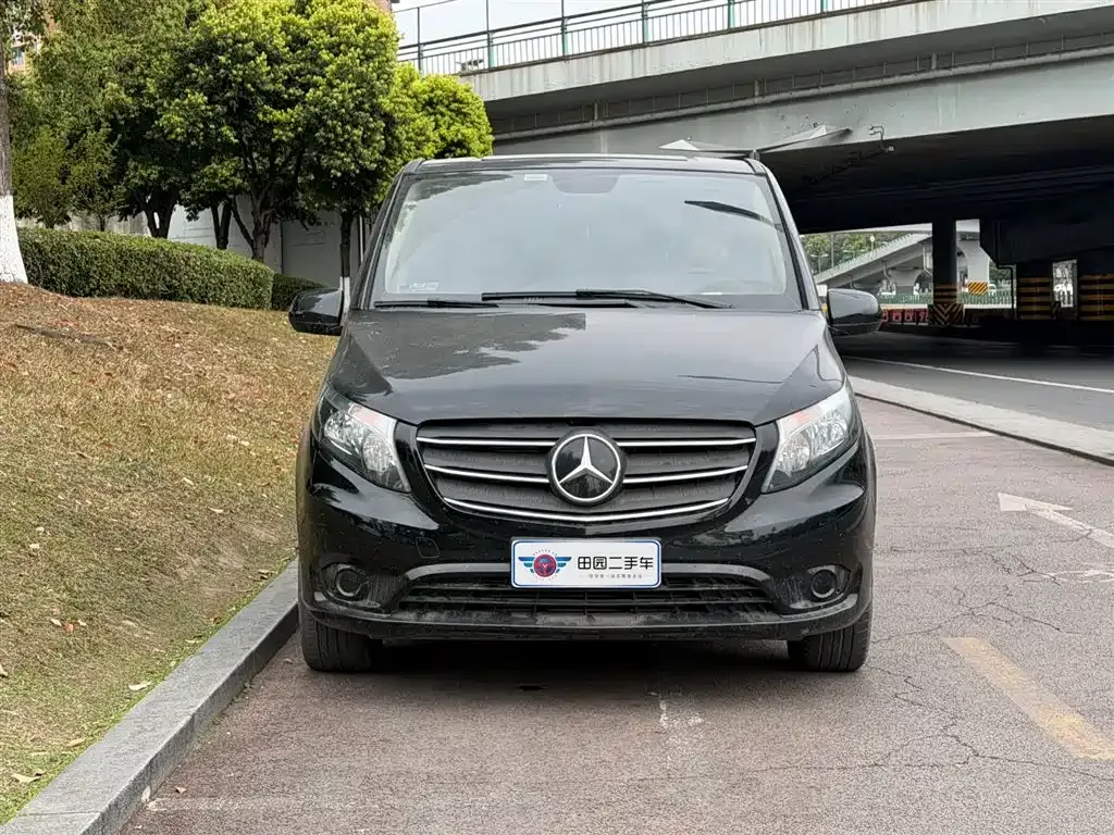 Mercedes-Benz Vito — фото 1