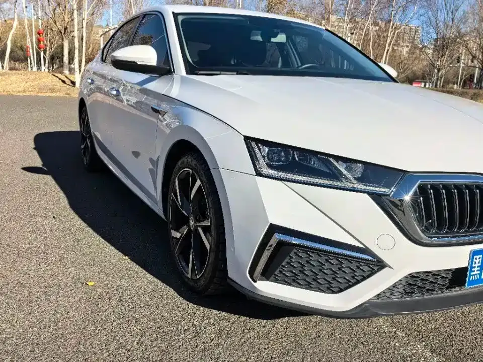 Skoda Octavia — фото 5