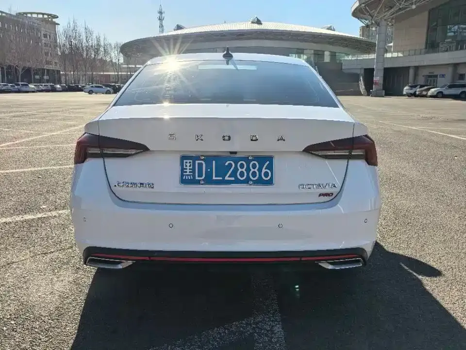 Skoda Octavia — фото 7