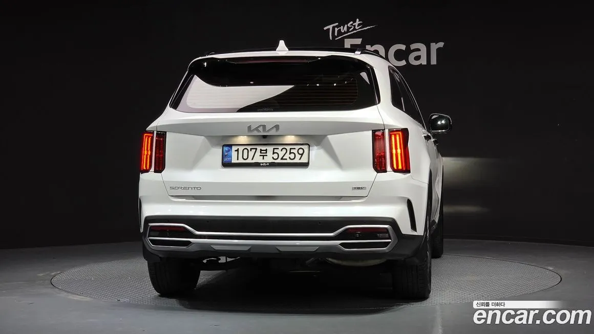 Kia Sorento — фото 10