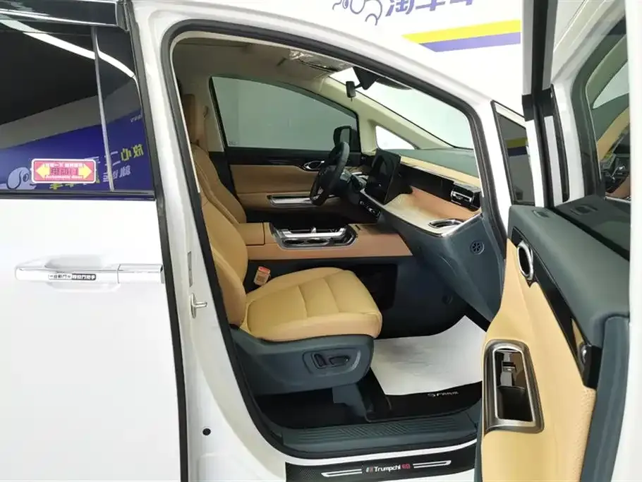 GAC Motor Trumpchi E8 — фото 9
