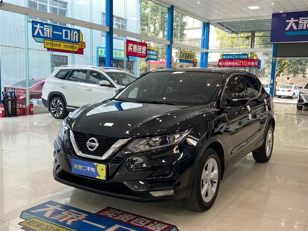 Nissan Qashqai — фото 1