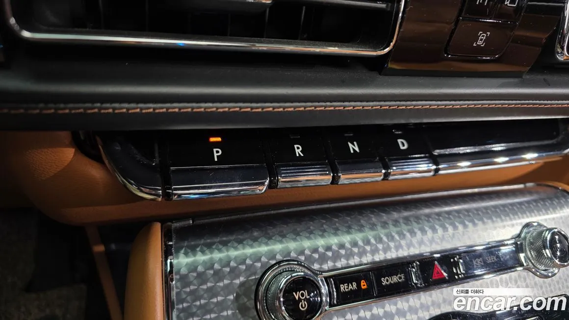Lincoln Aviator — фото 9