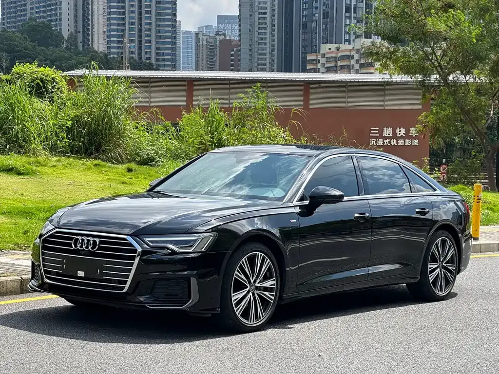 Audi A6L — фото 1