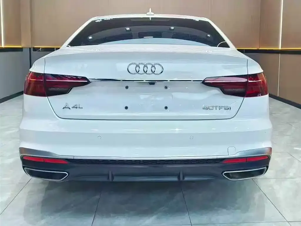 Audi A4L — фото 2