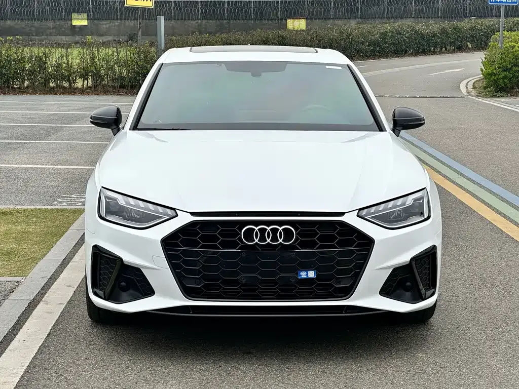 Audi A4L — фото 10