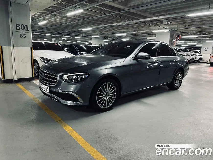 Mercedes-Benz E-Class — фото 1