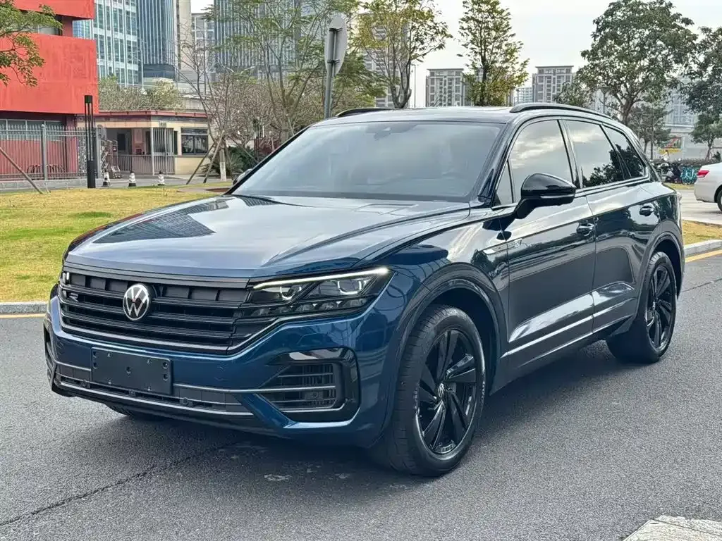 Volkswagen Touareg — фото 6