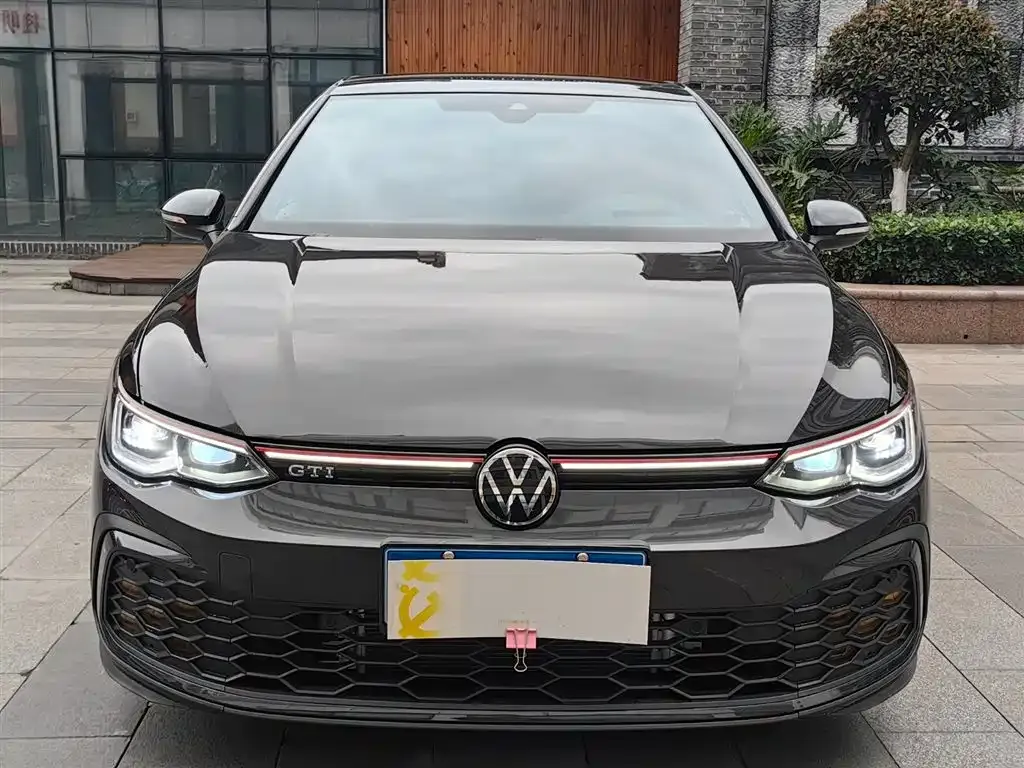 Volkswagen Golf GTI — фото 6
