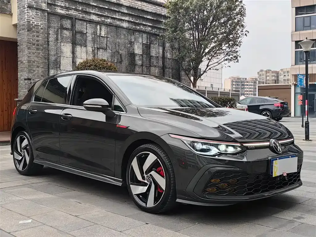 Volkswagen Golf GTI — фото 8