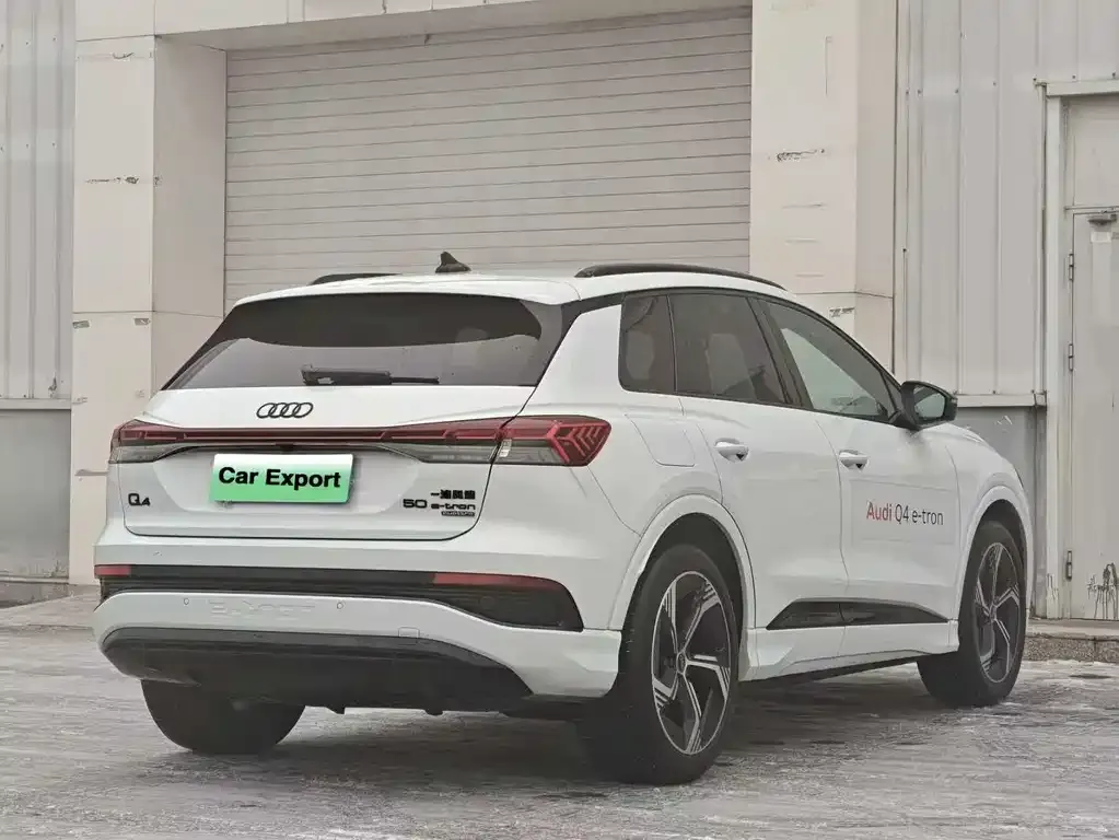 Audi Q4 e-tron — фото 2