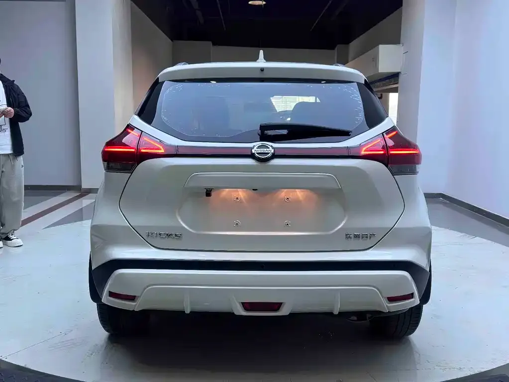 Nissan Kicks — фото 4