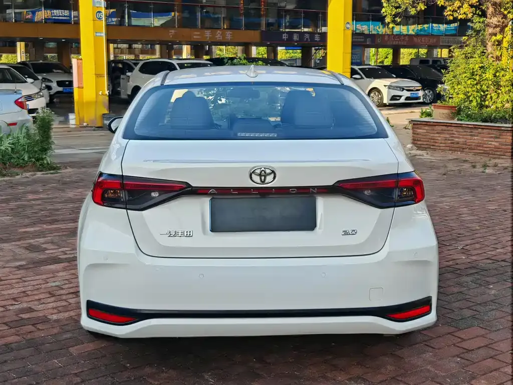 Toyota Allion — фото 2