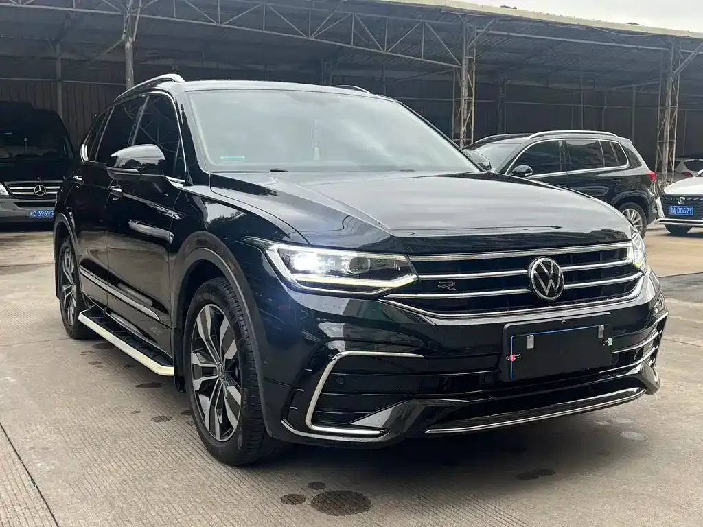Volkswagen Tiguan L — фото 6