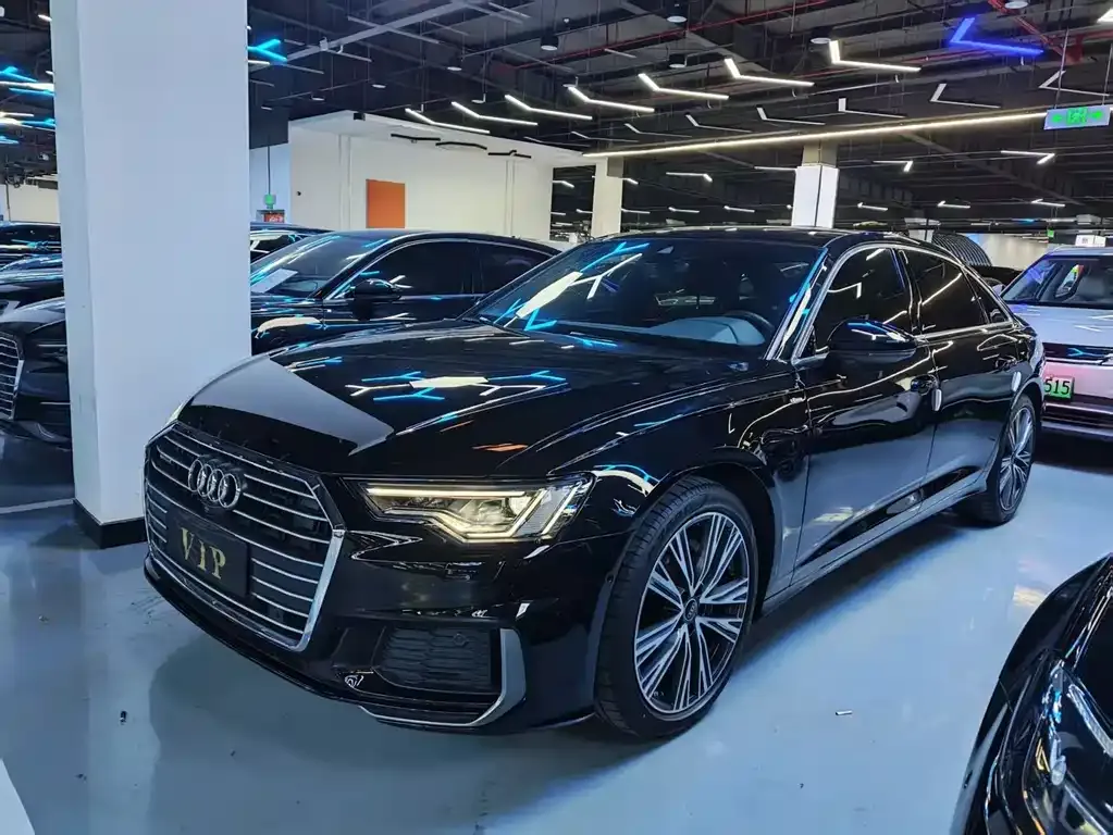 Audi A6L — фото 1