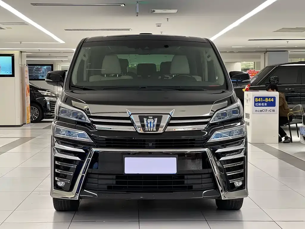 Toyota Vellfire — фото 6