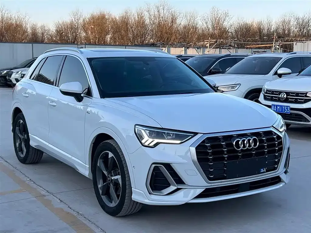 Audi Q3 — фото 10