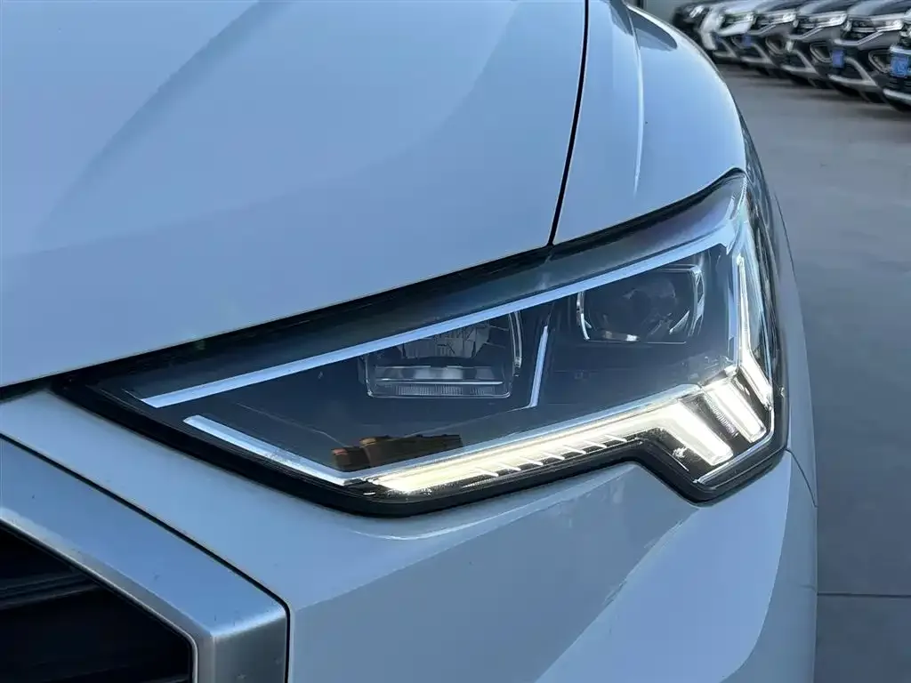 Audi Q3 — фото 2