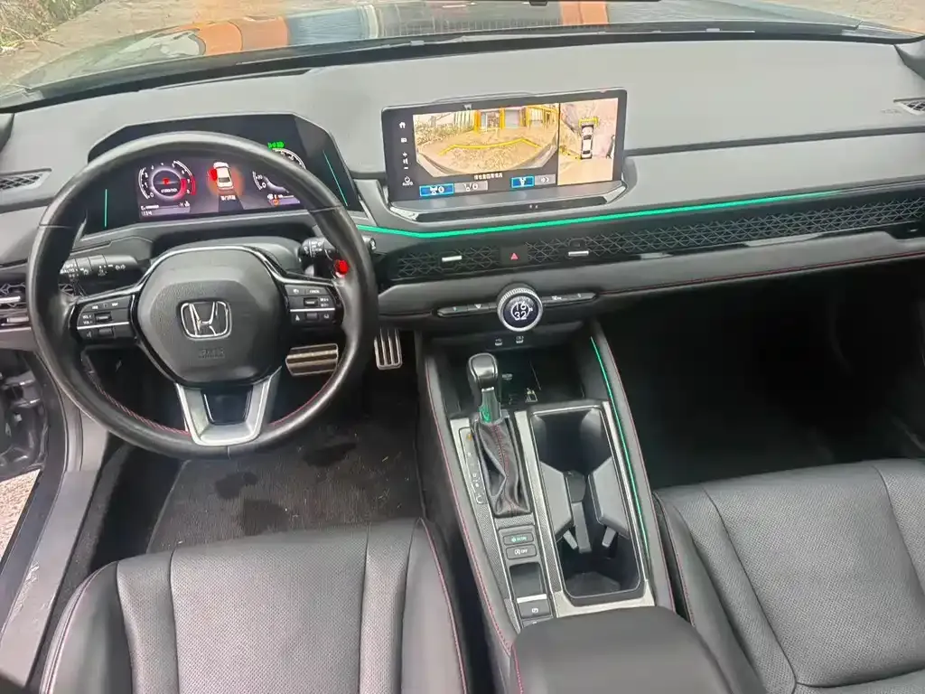 Honda Accord — фото 8