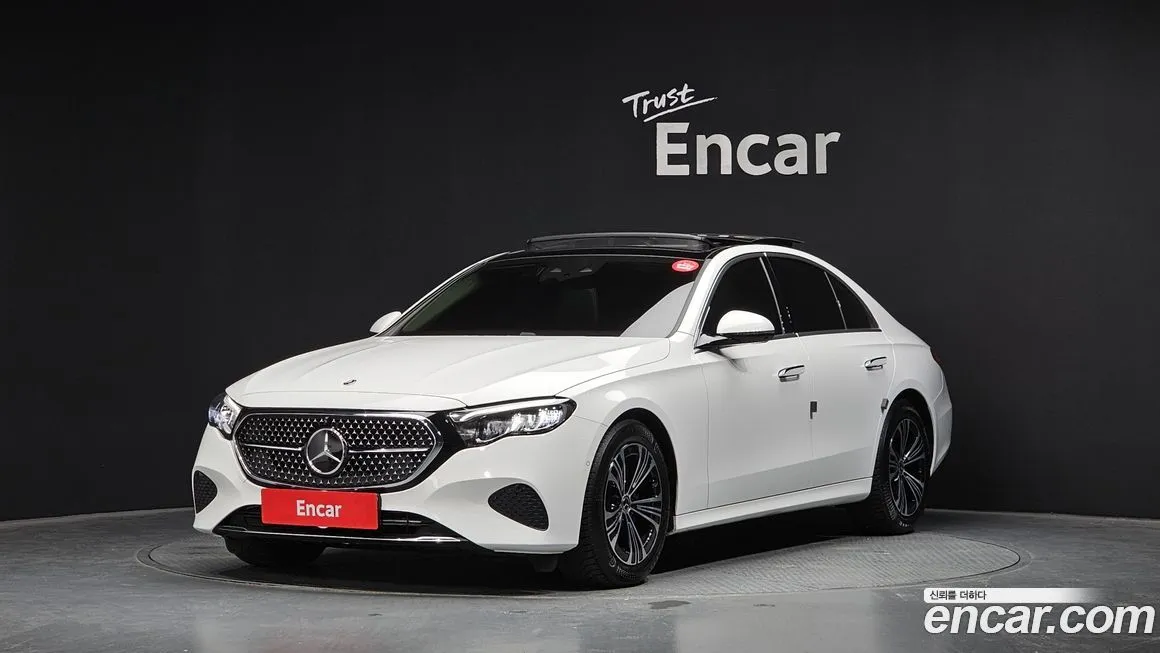 Mercedes-Benz E-Class — фото 1