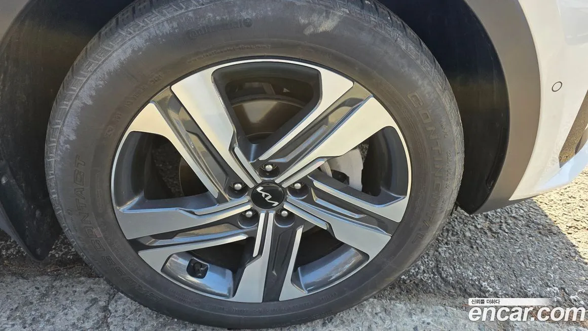 Kia Sorento — фото 8