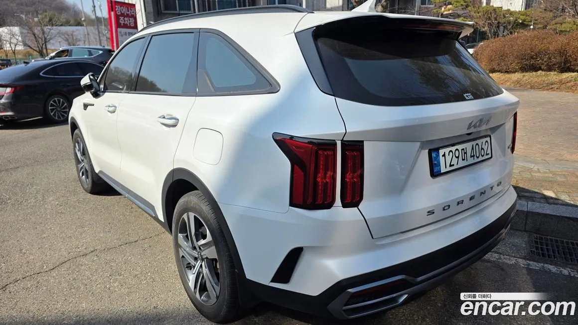 Kia Sorento — фото 9