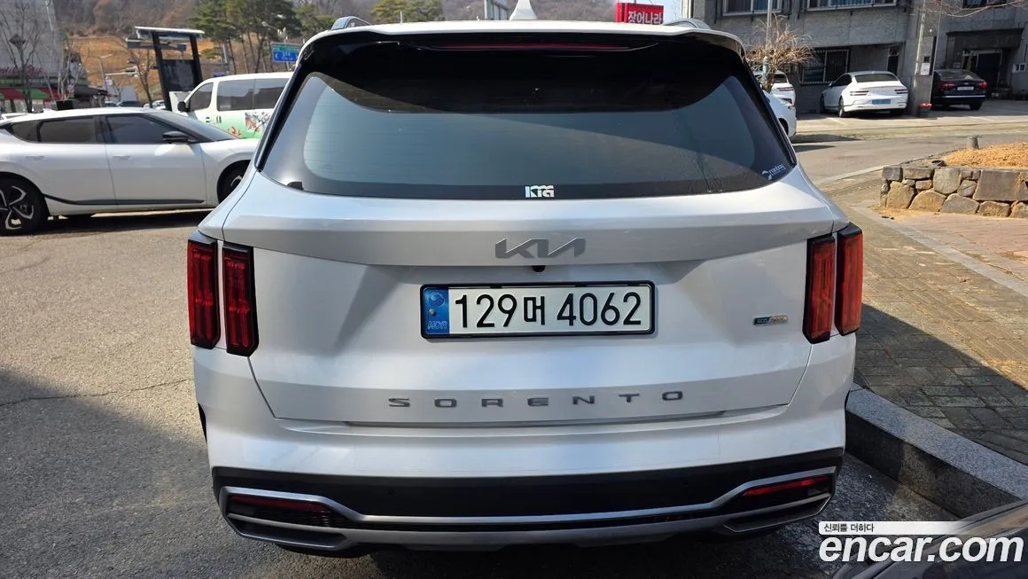 Kia Sorento — фото 7