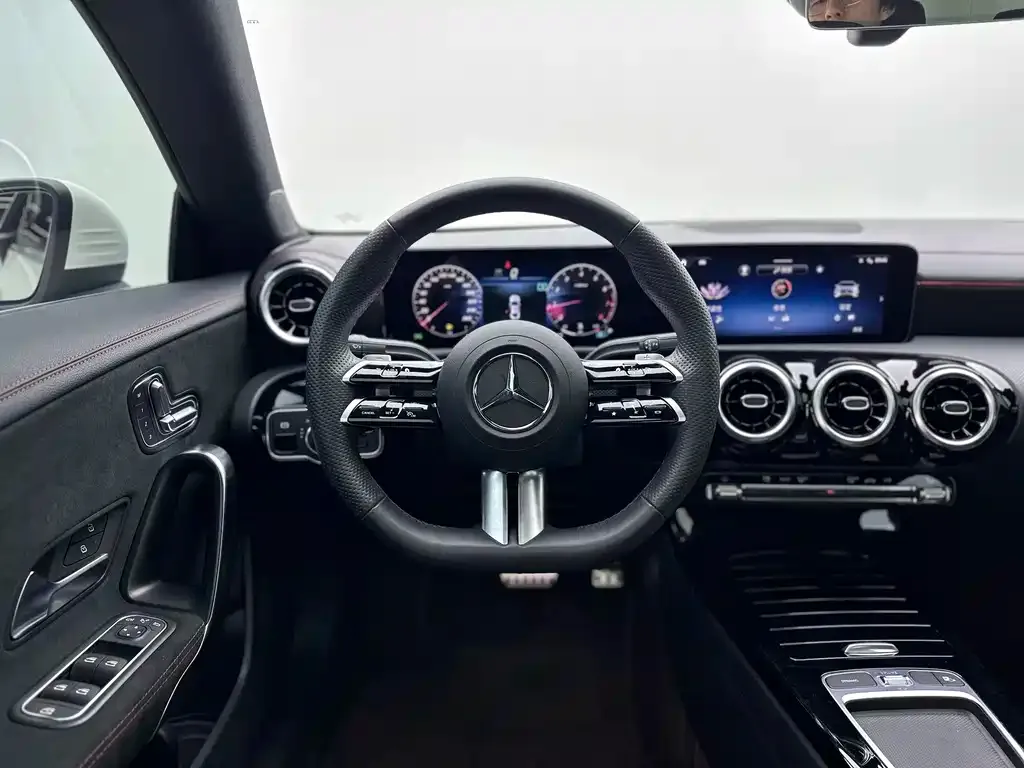 Mercedes-Benz CLA (Import) — фото 10
