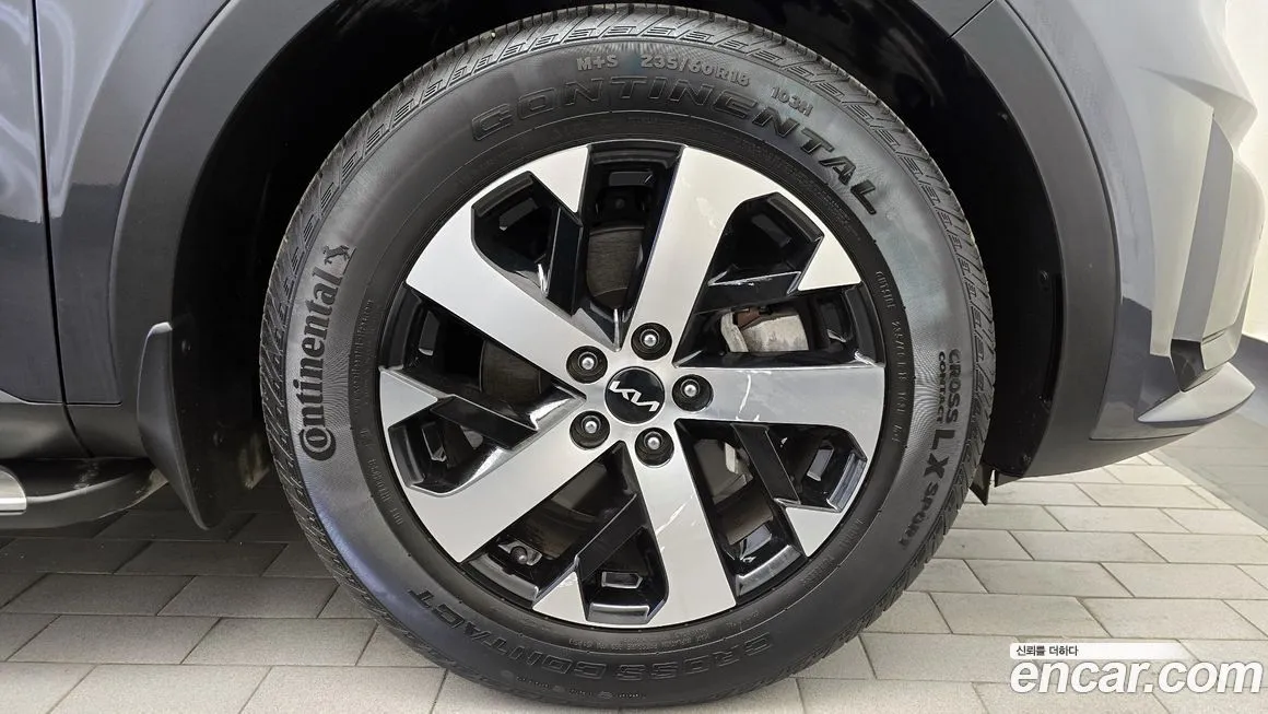 Kia Sorento — фото 10