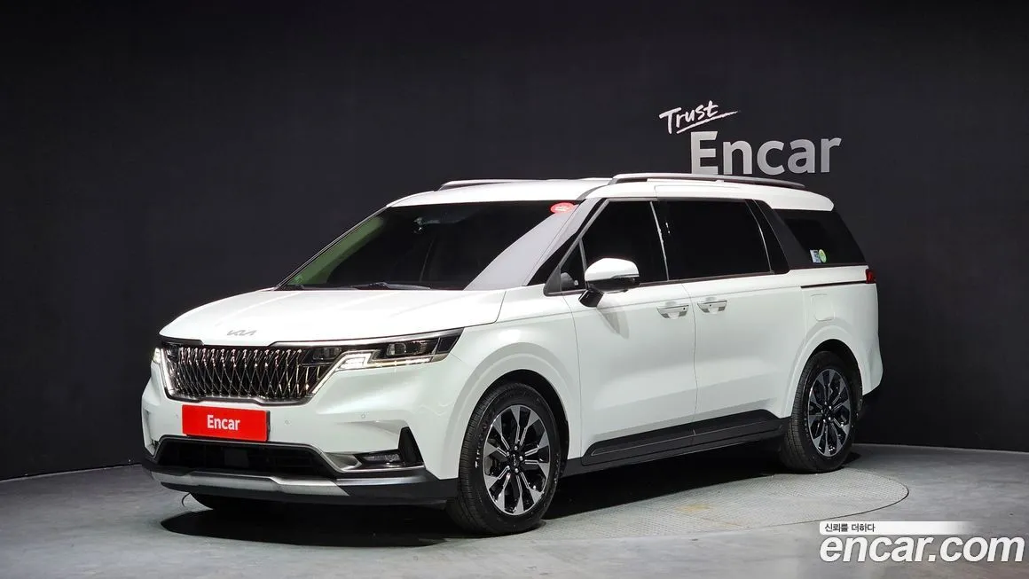 Kia Carnival — фото 1