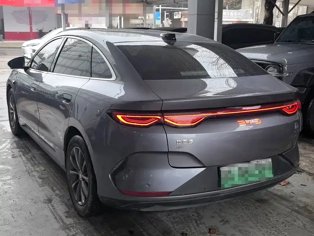 BYD Qin L — фото 7