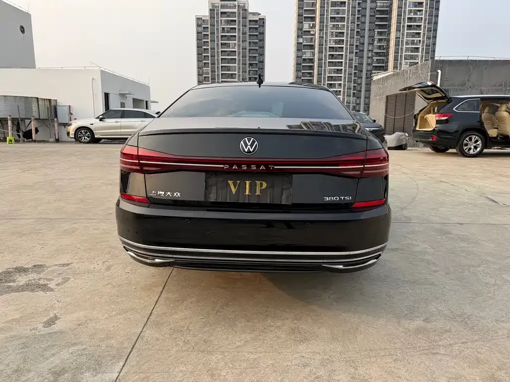Volkswagen Passat — фото 4