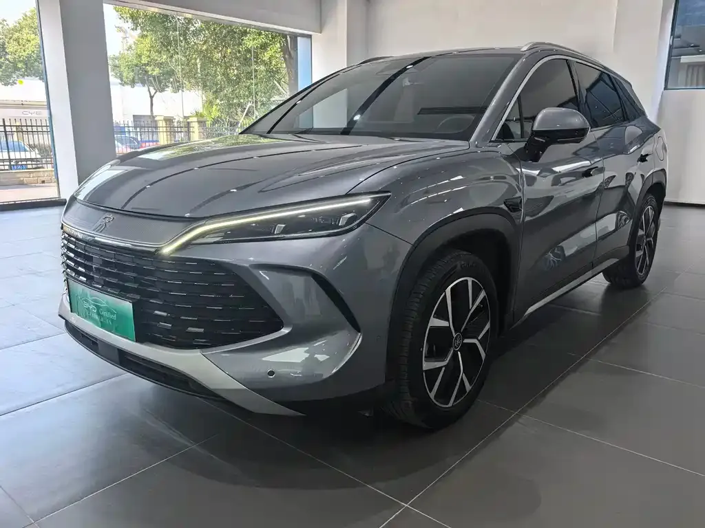 BYD L DM-i — фото 1
