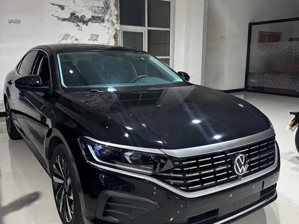 Volkswagen Passat — фото 7
