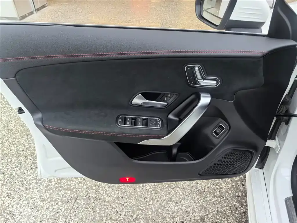 Mercedes-Benz CLA (Import) — фото 10