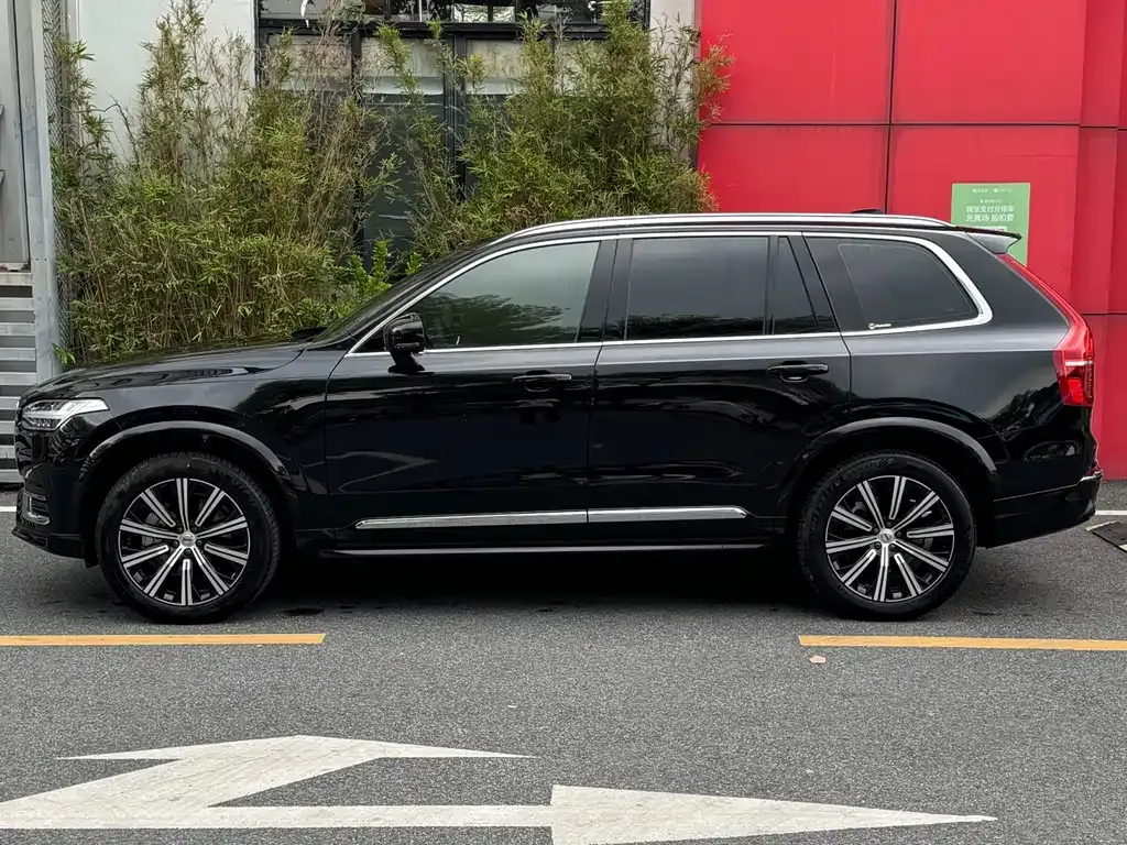 Volvo XC90 — фото 10