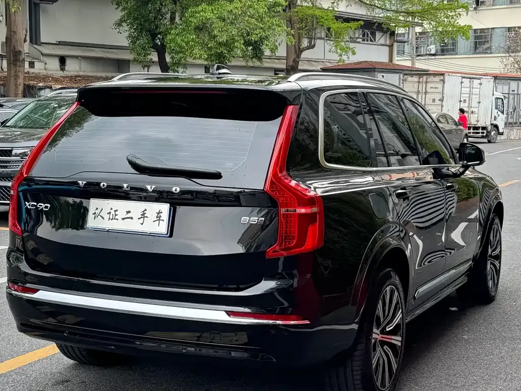 Volvo XC90 — фото 2