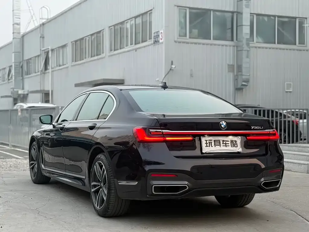 BMW 7 Series — фото 4