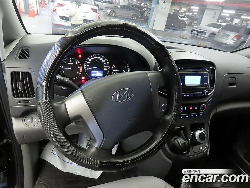Hyundai Starex — фото 10