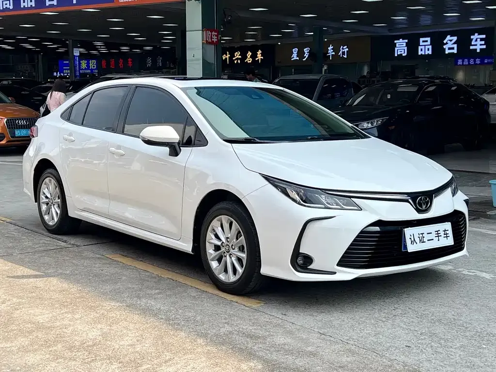 Toyota Corolla — фото 9