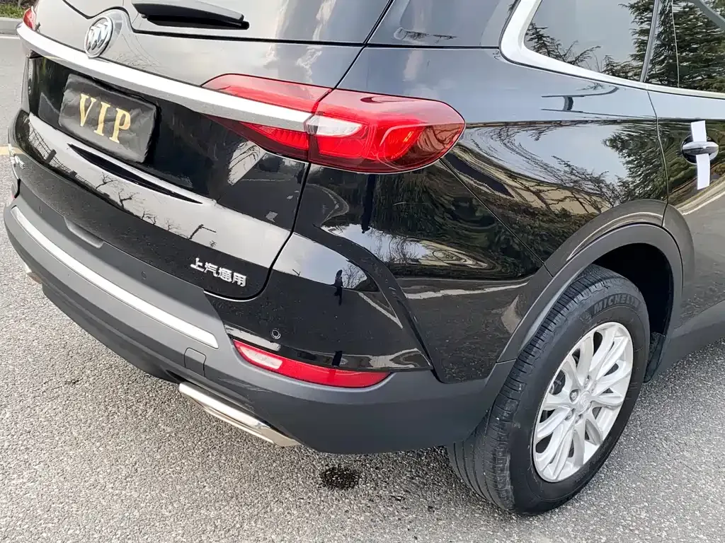 Buick Enclave — фото 10